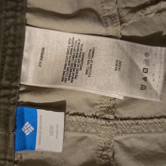 Women's Columbia Khaki Pants in Plus Size 18W - Picture 3 of 7